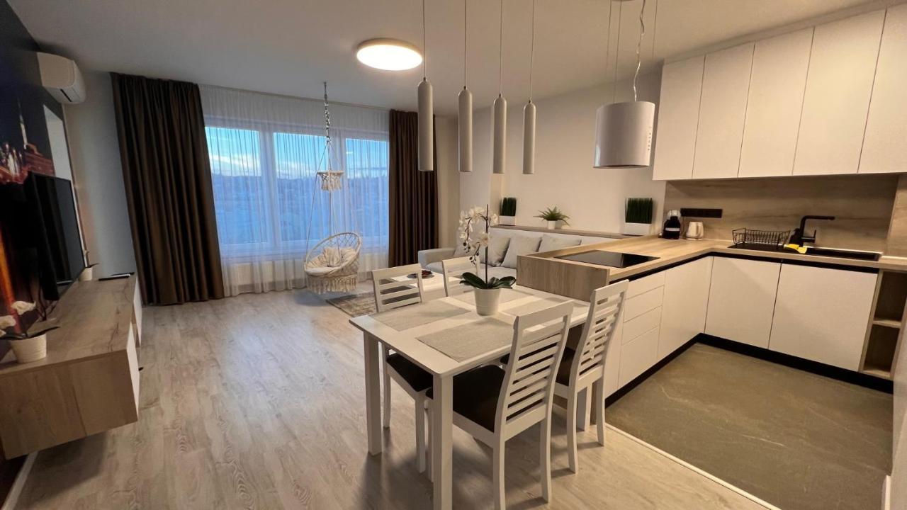 2 Room Apartment, With A View Of The Castle Bratislava Ngoại thất bức ảnh