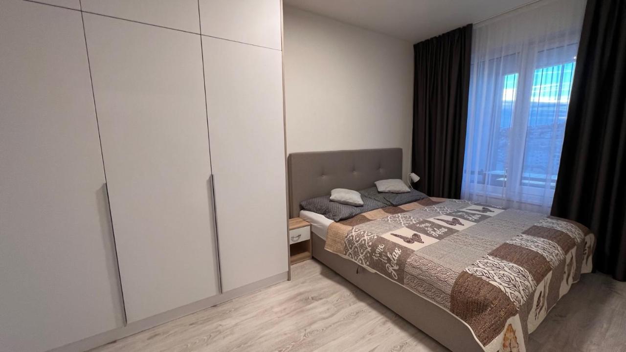 2 Room Apartment, With A View Of The Castle Bratislava Ngoại thất bức ảnh