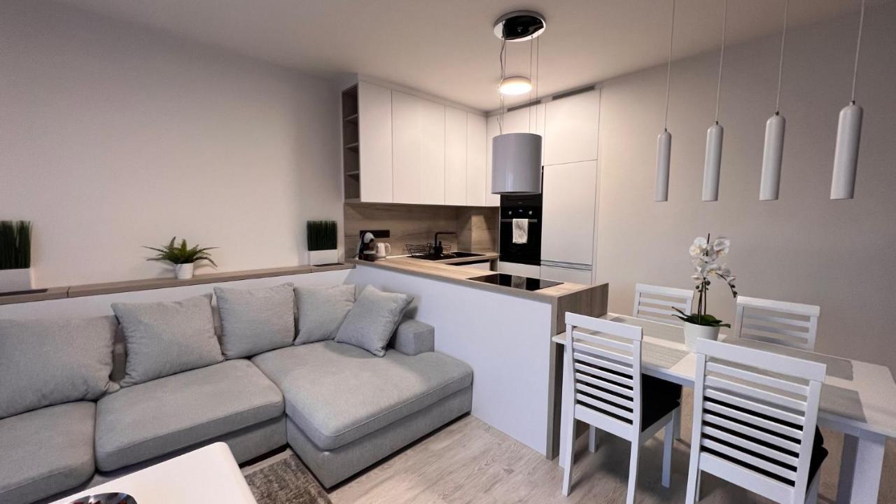 2 Room Apartment, With A View Of The Castle Bratislava Ngoại thất bức ảnh